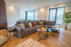 Designer Apartment in Aviatiei Tower